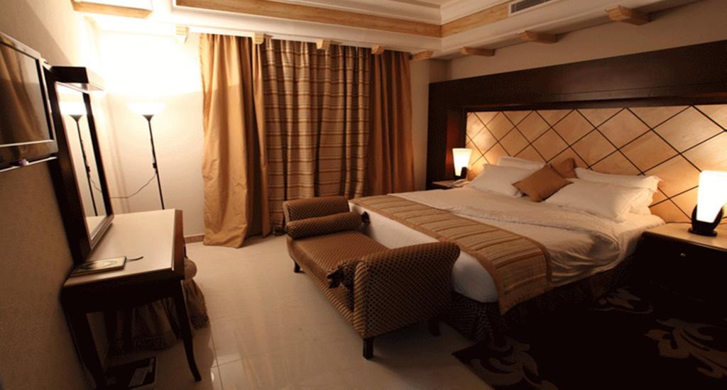 Lavande Suites Yanbu Δωμάτιο φωτογραφία